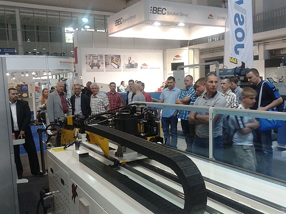 machtool_01.jpg machtool_01.jpg